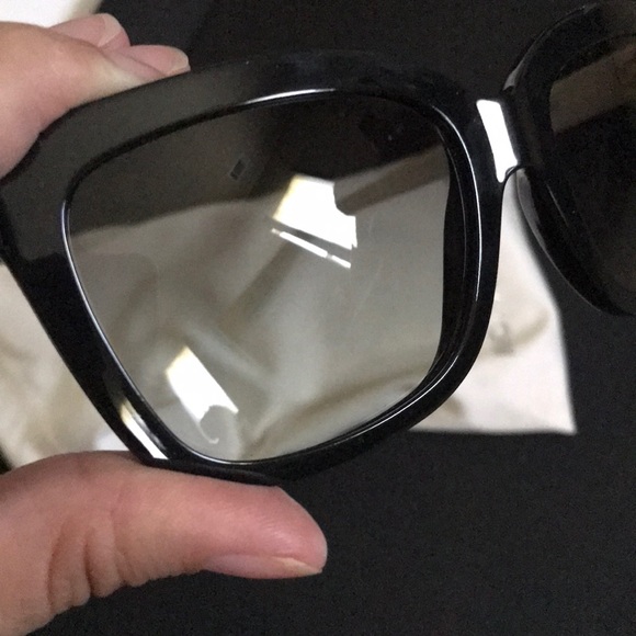 Michael Kor’s sunglasses - Picture 6 of 8